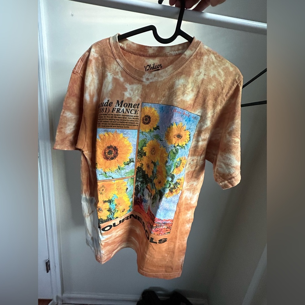 GRAPHIC TEE‼️‼️‼️
